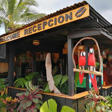 Red Frog Hotel La Fortuna Esterno foto
