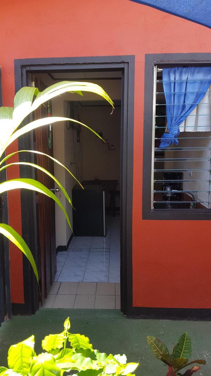 Red Frog Hotel La Fortuna Esterno foto