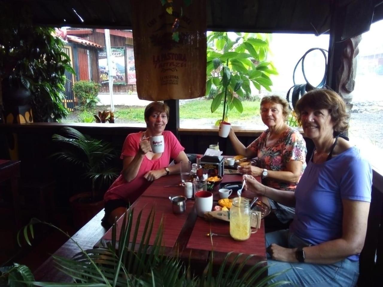 Red Frog Hotel La Fortuna Esterno foto