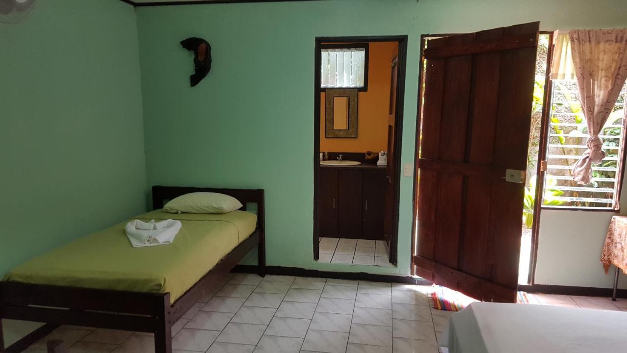 Red Frog Hotel La Fortuna Esterno foto