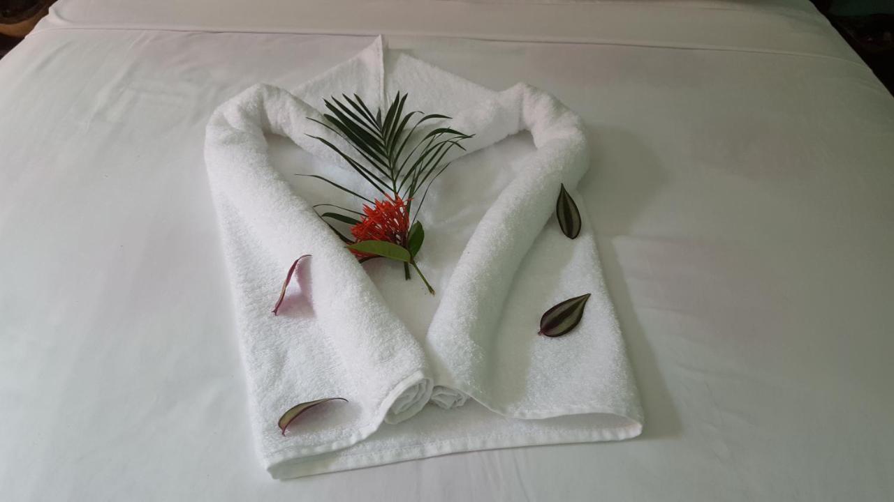 Red Frog Hotel La Fortuna Esterno foto