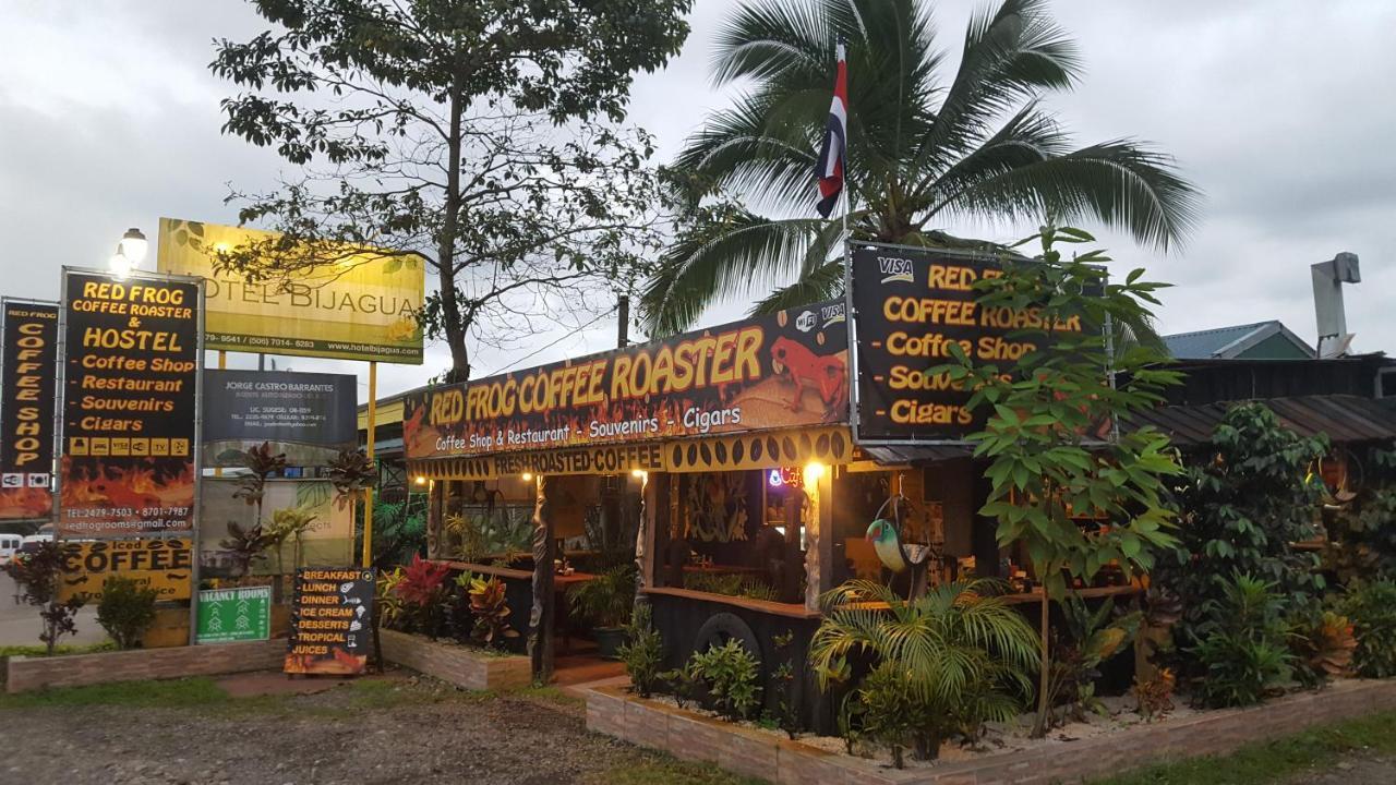 Red Frog Hotel La Fortuna Esterno foto