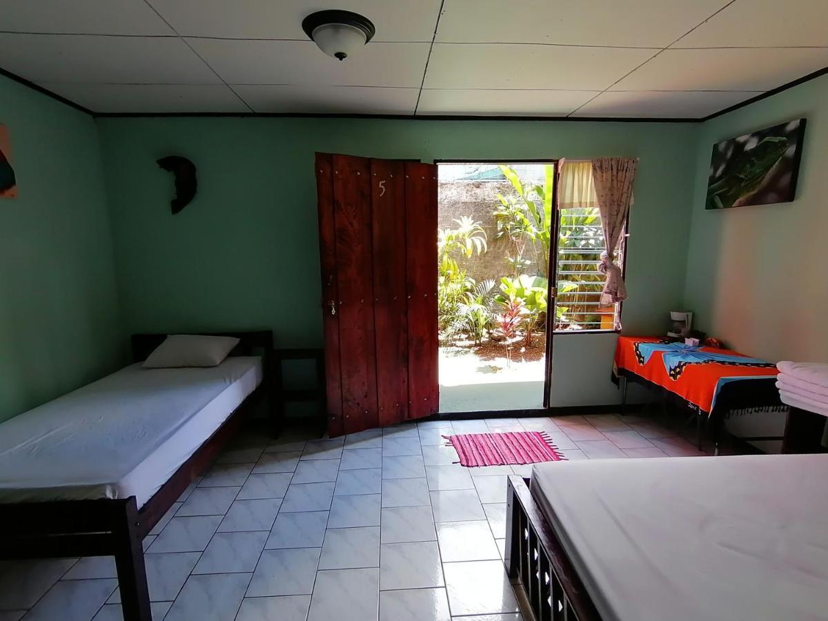 Red Frog Hotel La Fortuna Esterno foto