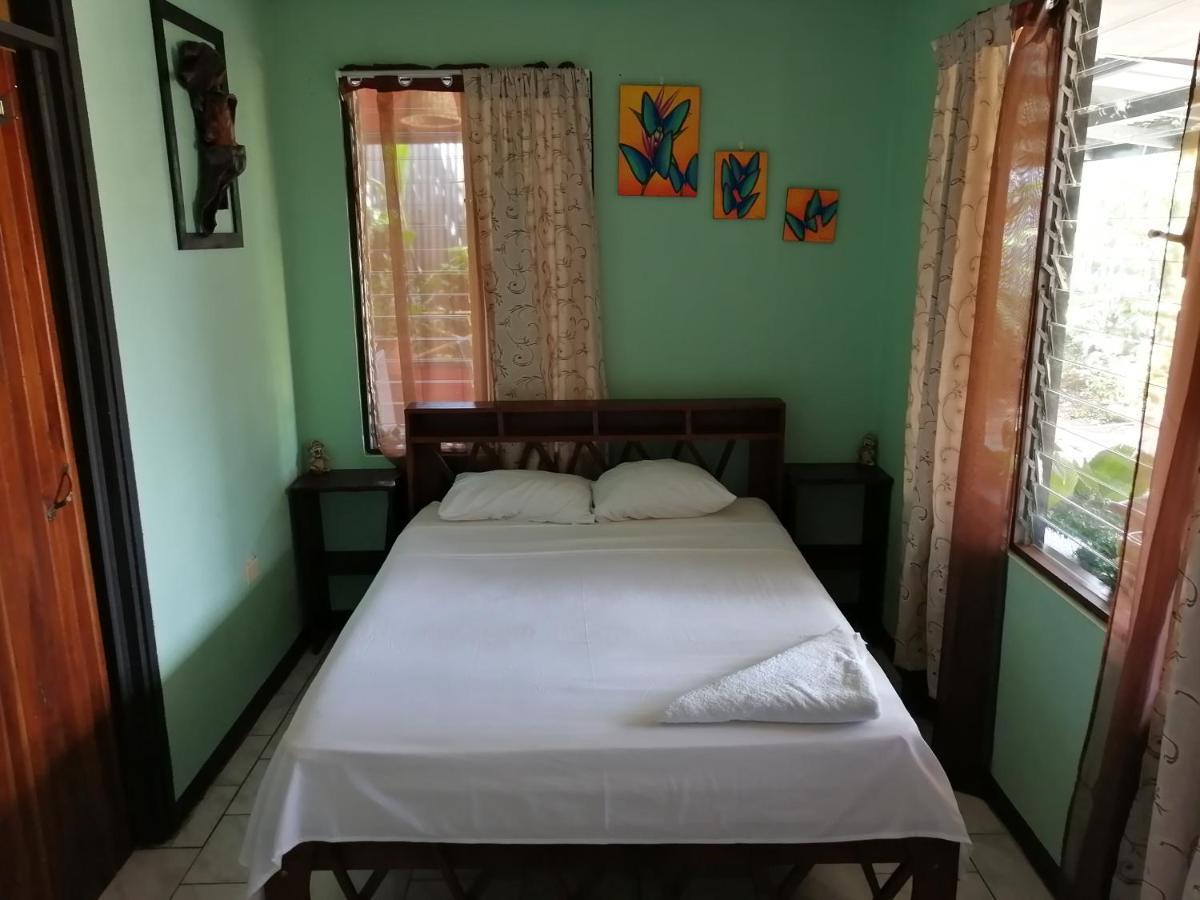 Red Frog Hotel La Fortuna Esterno foto