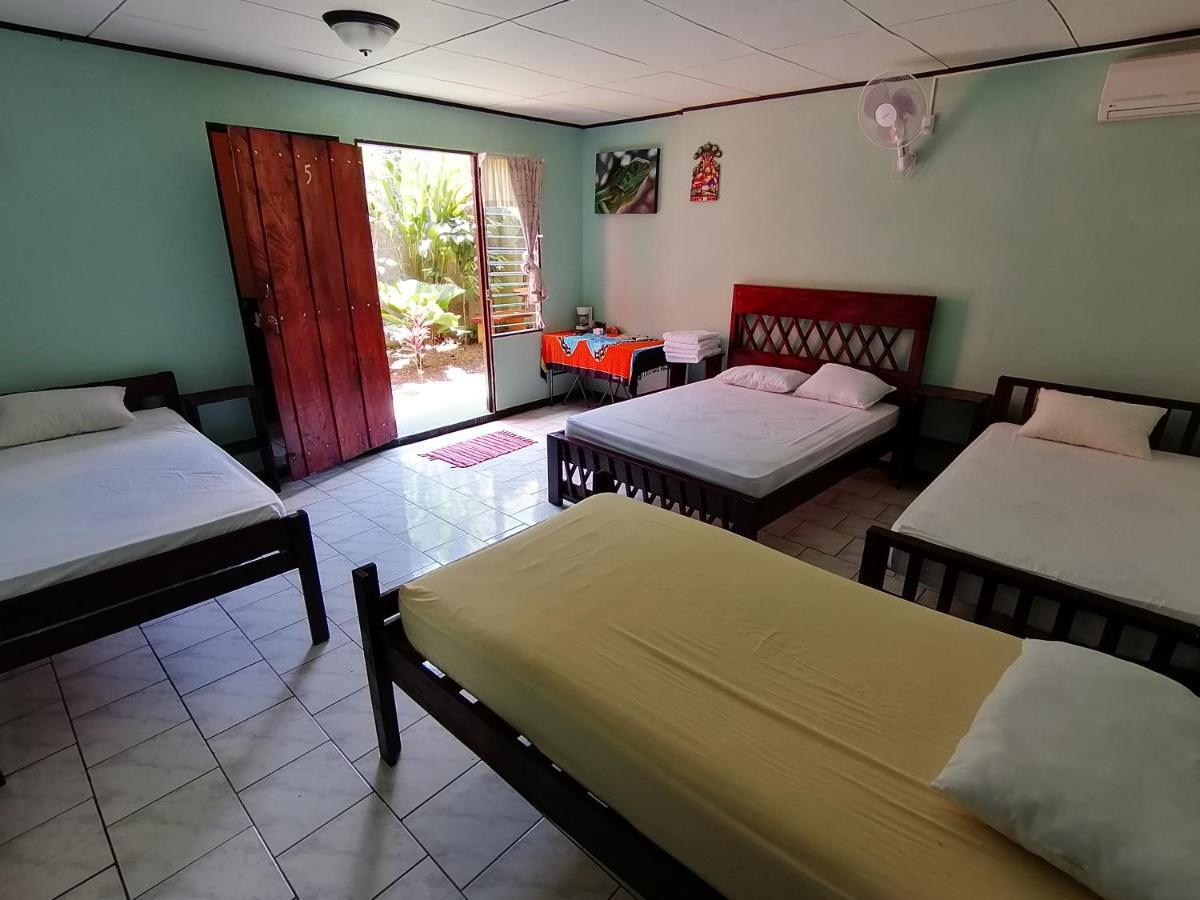 Red Frog Hotel La Fortuna Esterno foto