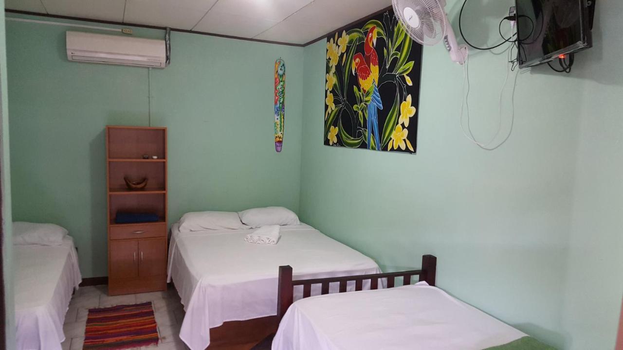 Red Frog Hotel La Fortuna Esterno foto