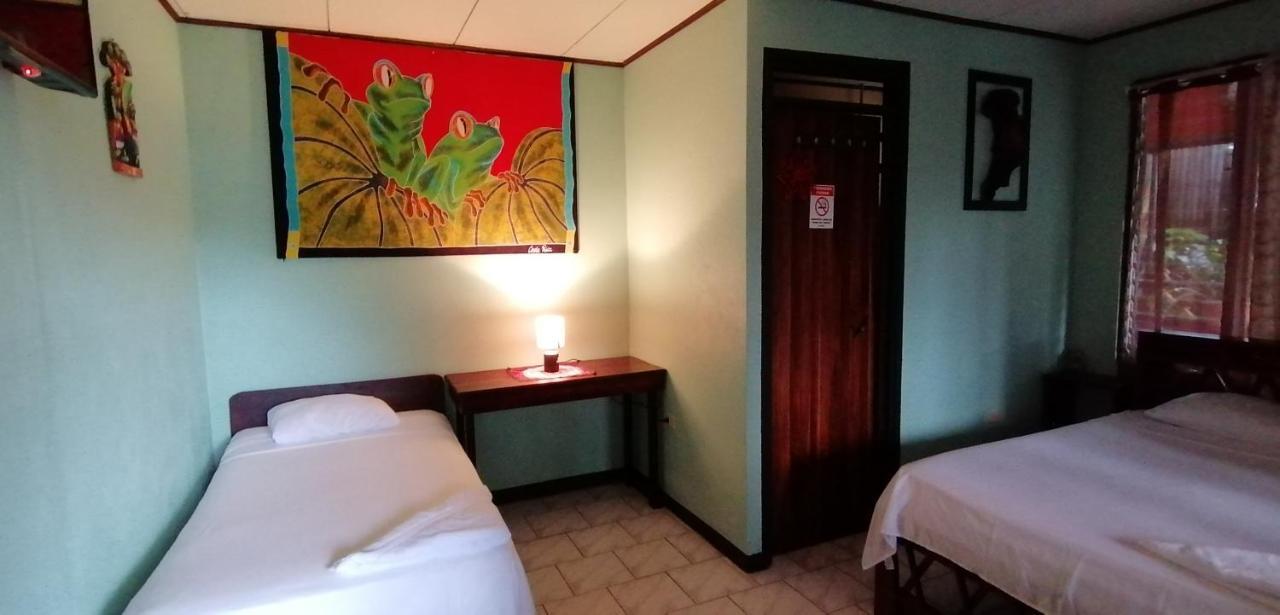 Red Frog Hotel La Fortuna Esterno foto